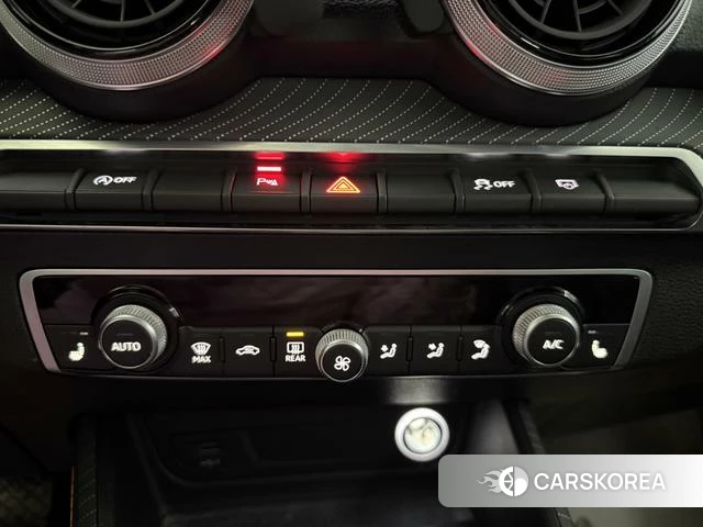 Audi Q2L id 4314578 из Китая 10