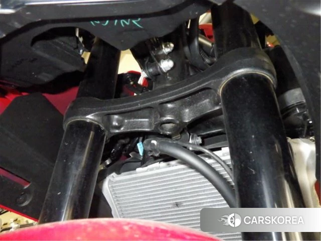 Honda CBR400R id 3950056 из Японии 10