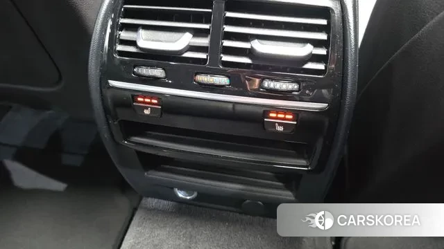 BMW 5 Series (G30) id 3547757 из Кореи 10