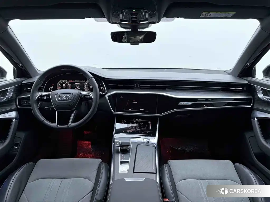 Audi A6L id 4548193 из Китая 10