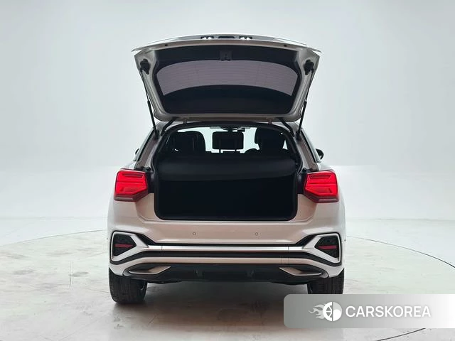 Audi Q2L id 4348396 из Китая 10