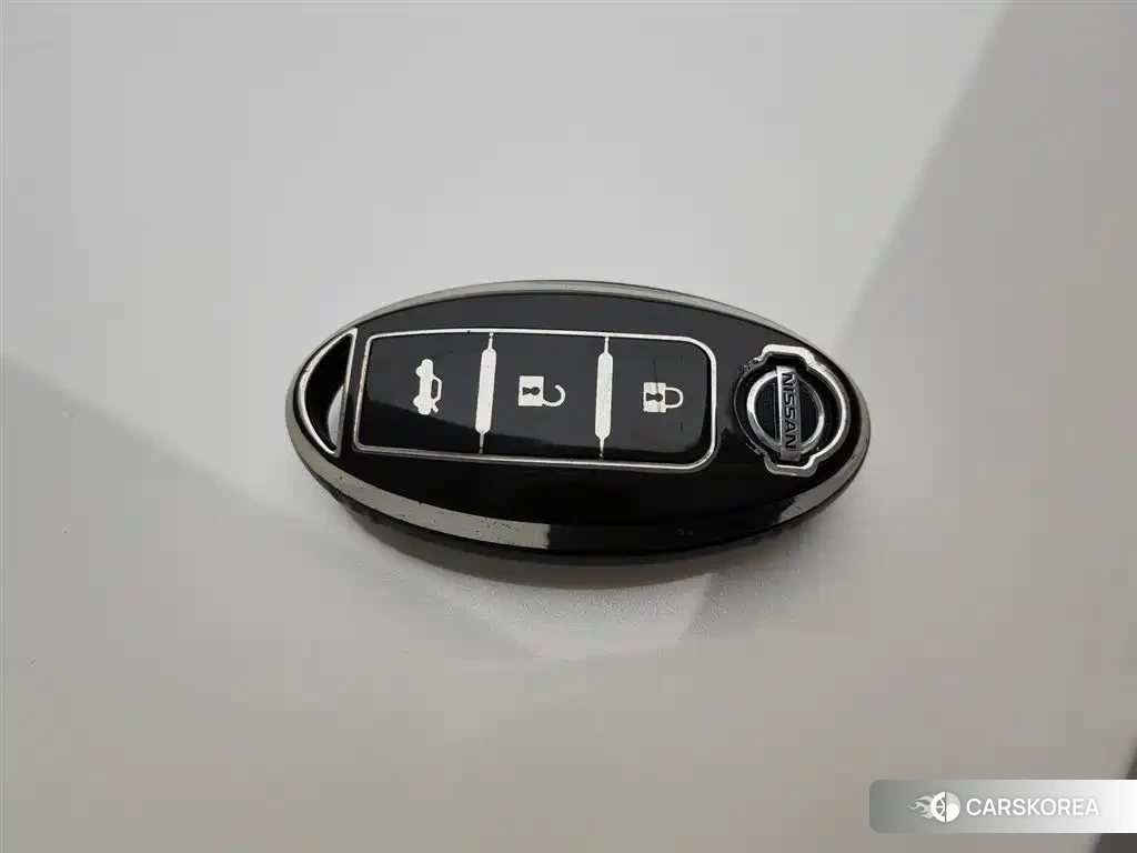 Nissan Altima id 4565435 из Китая 10