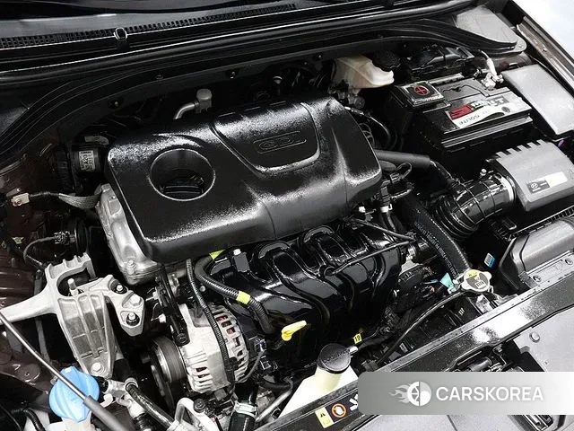 Hyundai Avante AD id 3313639 из Кореи 10