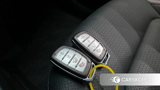 Hyundai Avante AD id 3846041 из Кореи 10