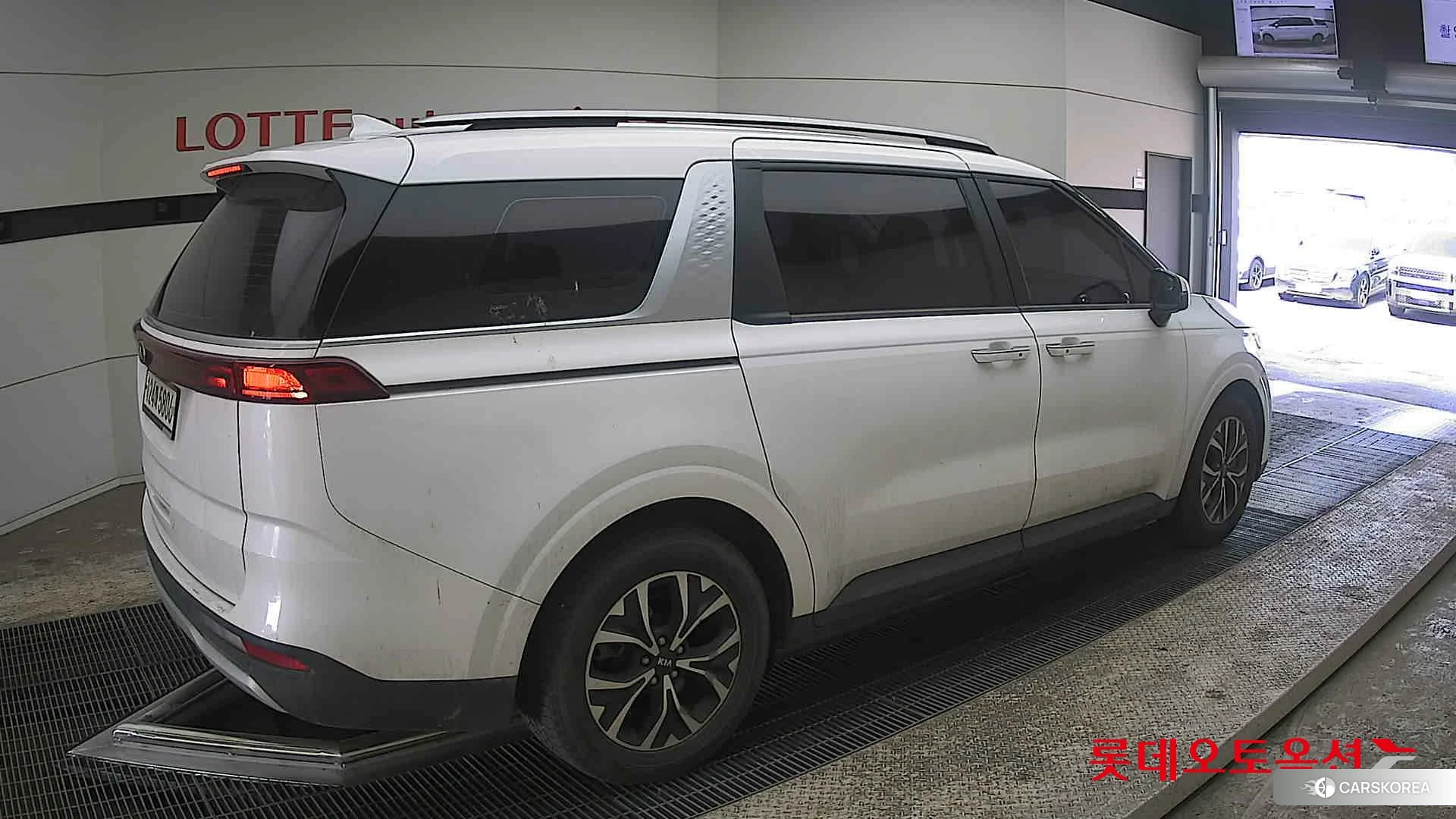 Kia Carnival id 3882122 из Кореи 10