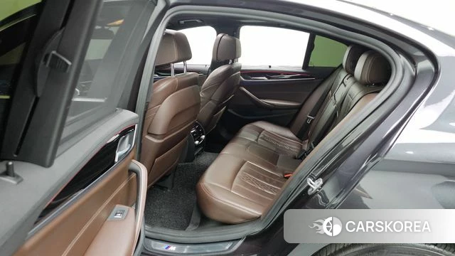 BMW 5 Series (G30) id 3942662 из Кореи 10