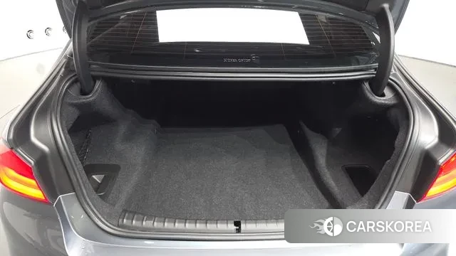 BMW 5 Series (G30) id 3363052 из Кореи 10