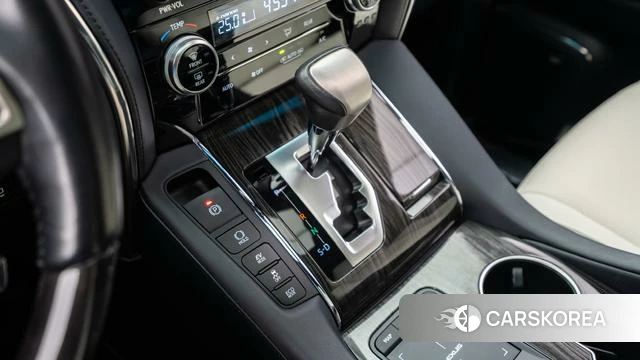 Lexus LM id 4272572 из Китая 10