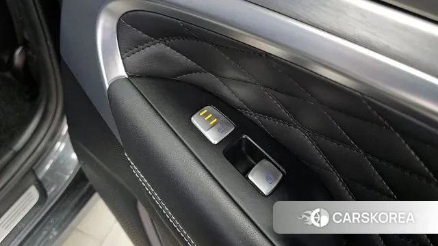 Genesis G70 id 3593077 из Кореи 10