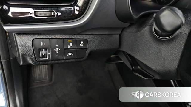 Kia Stonic id 4574414 из Кореи 10