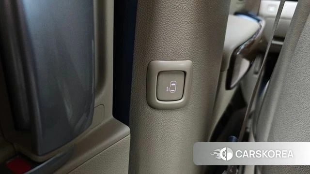 Kia All New Carnival id 4286362 из Кореи 10