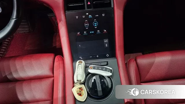 Porsche Taycan id 3366850 из Кореи 10