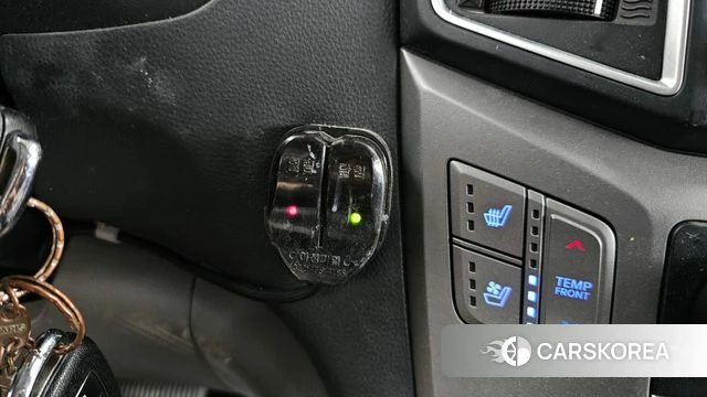Hyundai The New Grand Starex id 4557940 из Кореи 10