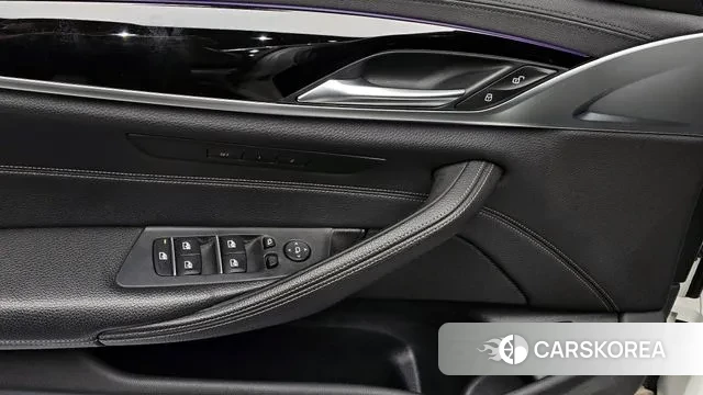 BMW 5 Series (G30) id 3469765 из Кореи 10