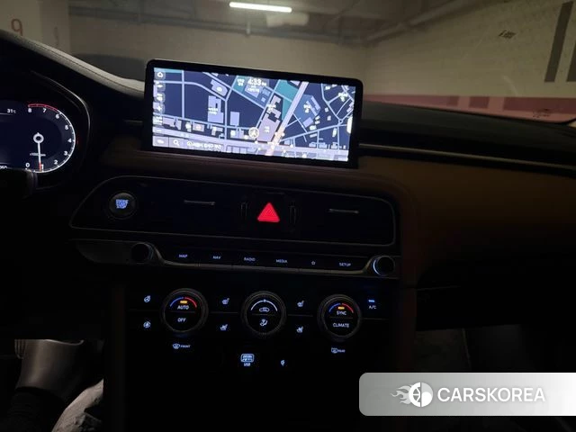 Genesis The New G70 id 4783816 из Кореи 10