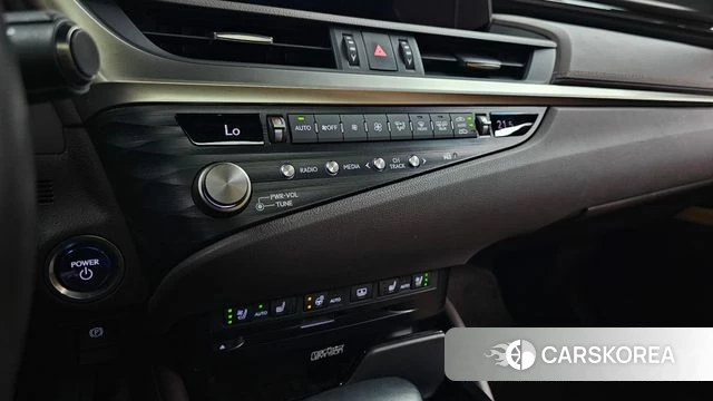 Lexus ES300h 7th generation id 4609260 из Кореи 10