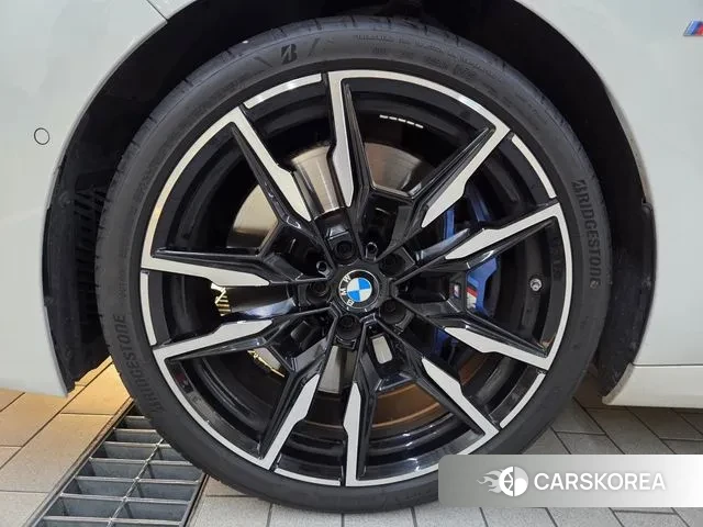 BMW 8 Series (G15) id 3560538 из Кореи 10