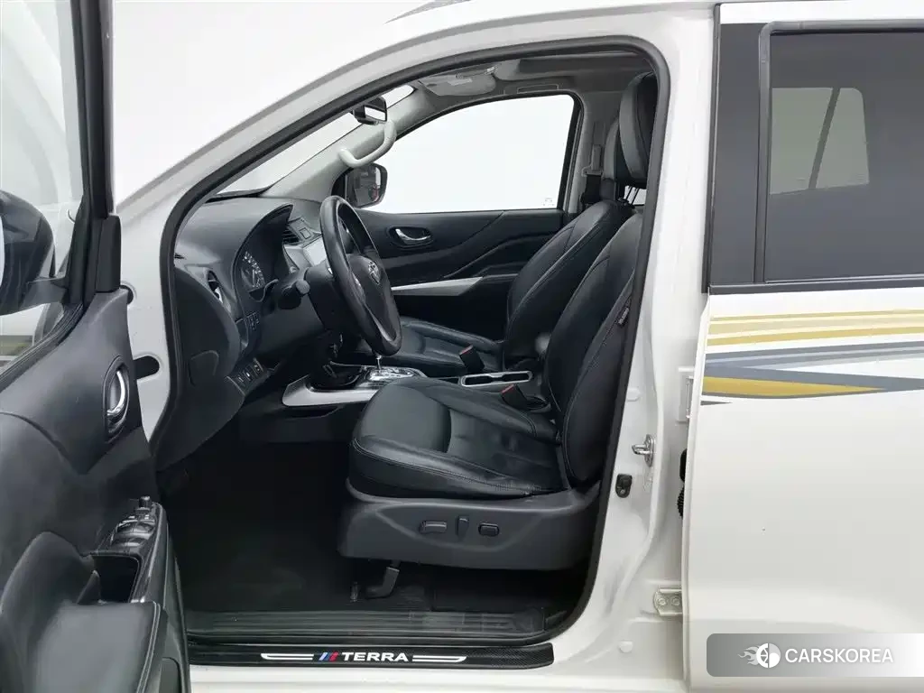 Nissan Terra id 4601994 из Китая 10