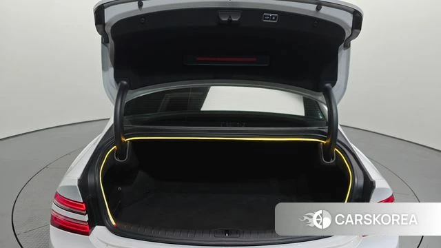 Genesis Electrified G80 (RG3) id 4434086 из Кореи 10
