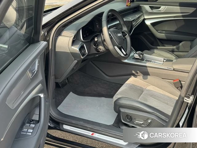 Audi A6L id 4259389 из Китая 10