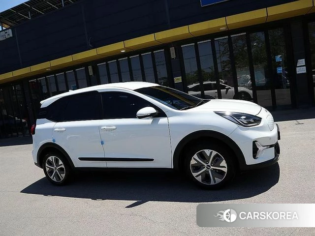 Kia Niro Plus id 4302793 из Кореи 10