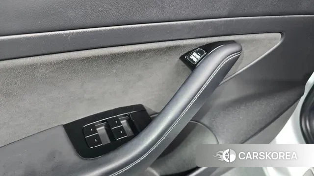 Tesla Model 3 id 3396087 из Кореи 10