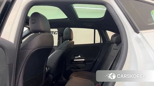 Mercedes-Benz GLA - Class H247 id 3769563 из Кореи 10