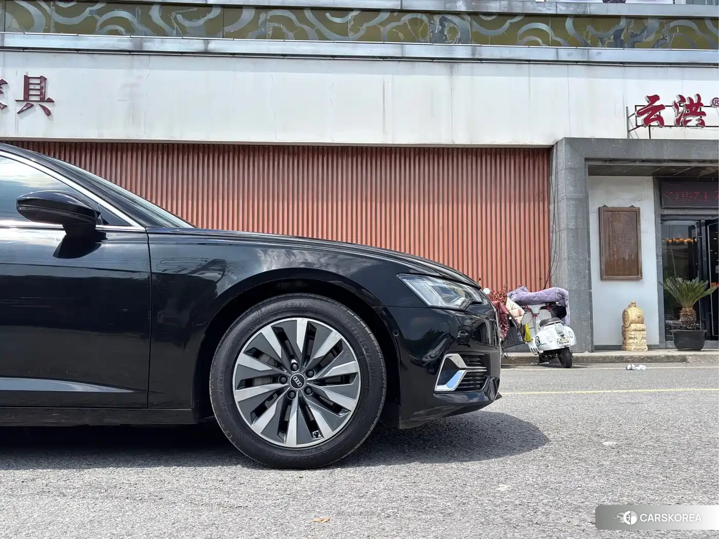Audi A6L id 4565070 из Китая 10