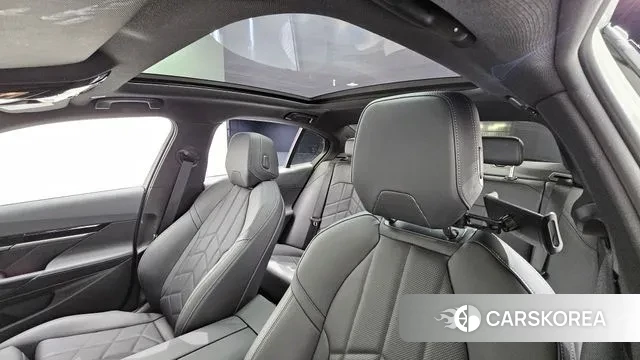 BMW 5 Series (G60) id 3580864 из Кореи 10