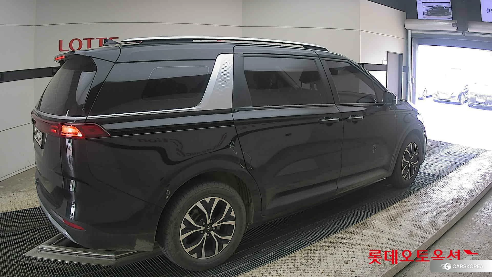 Kia Carnival id 4289634 из Кореи 10