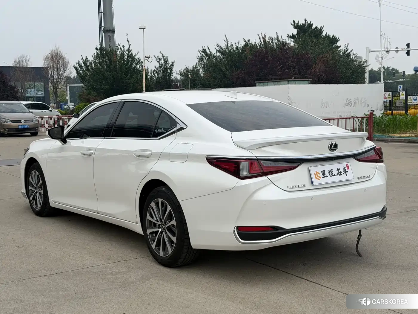 Lexus ES id 4515564 из Китая 10
