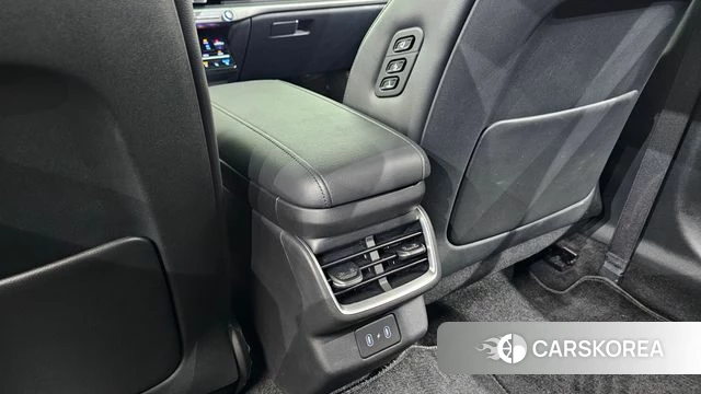 Hyundai Grandeur (GN7) id 3805615 из Кореи 10