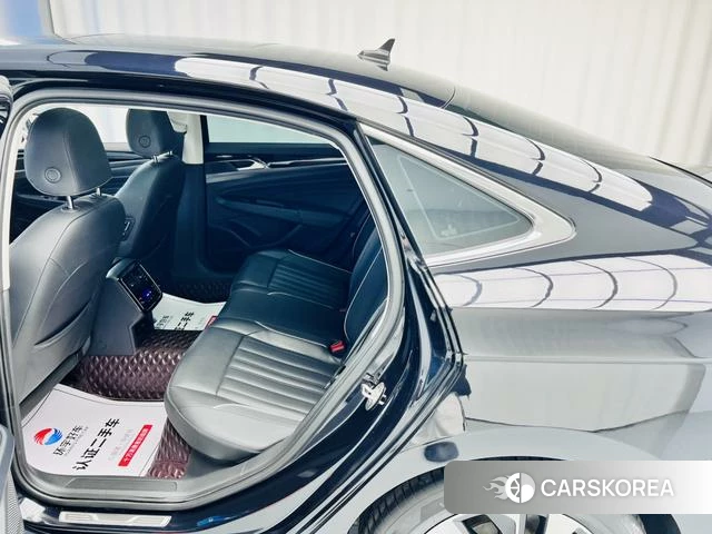 Volkswagen Passat id 4275325 из Китая 10