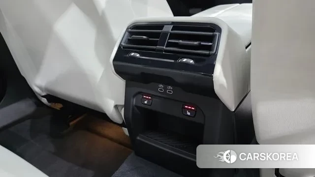 BMW 5 Series (G60) id 3695933 из Кореи 10