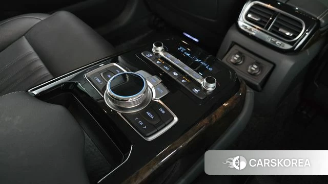 Genesis G90 id 4330625 из Кореи 10