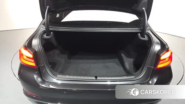 BMW 5 Series (G30) id 3005002 из Кореи 10