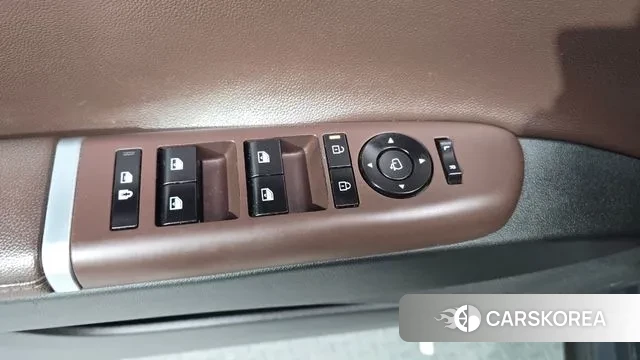 Hyundai Grandeur (GN7) id 3740207 из Кореи 10