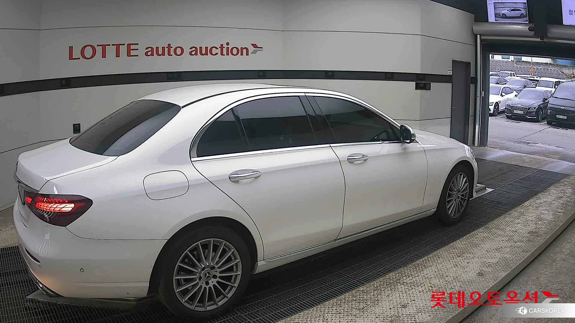 Mercedes-Benz Mercedes-Benz E250 id 4289671 из Кореи 10