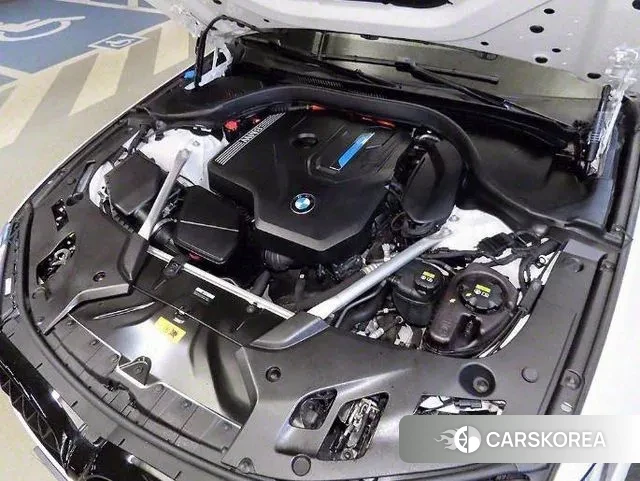 BMW 5 Series (G30) id 3059654 из Кореи 10