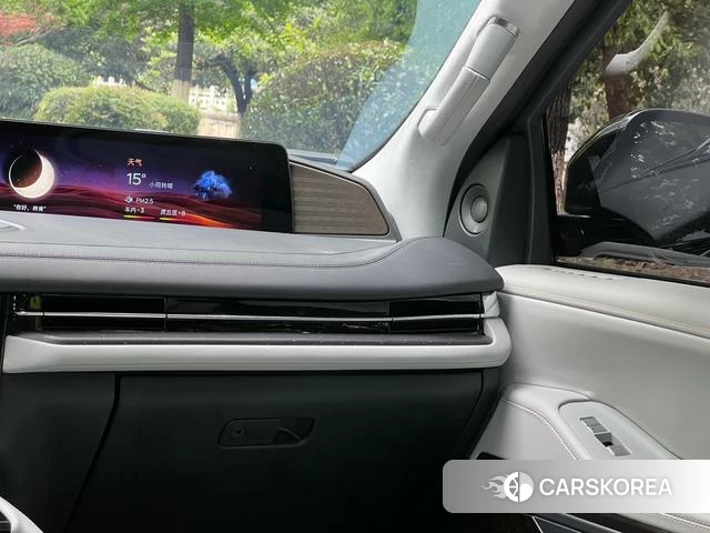 Lincoln Navigator id 4241752 из Китая 10