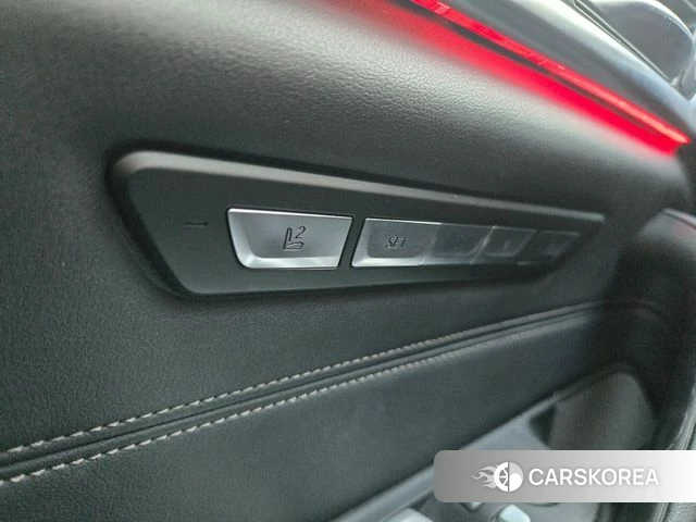 BMW 5 Series (G30) id 3823814 из Кореи 10