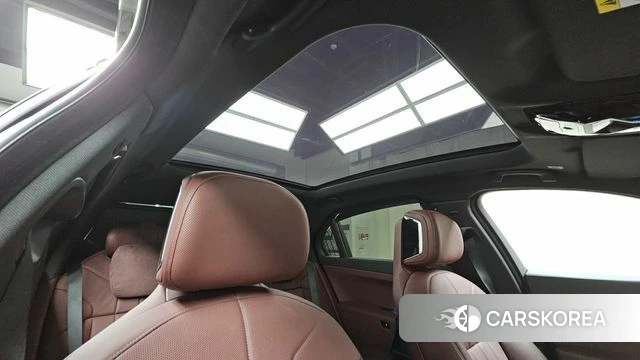 BMW 7 Series (G70) id 4762347 из Кореи 10
