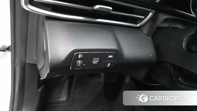 Hyundai Avante Hybrid (CN7) id 4592763 из Кореи 10