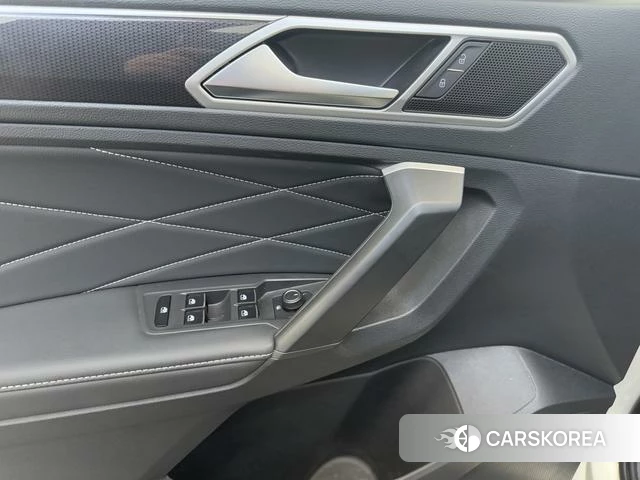 Volkswagen Tiguan L id 4262584 из Китая 10