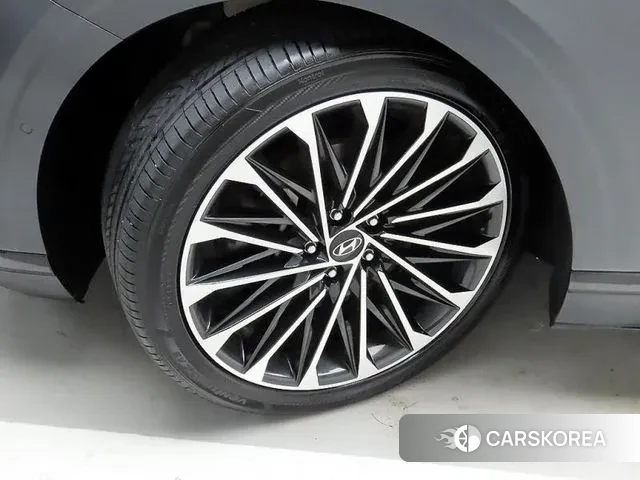 Hyundai Grandeur (GN7) id 3649190 из Кореи 10