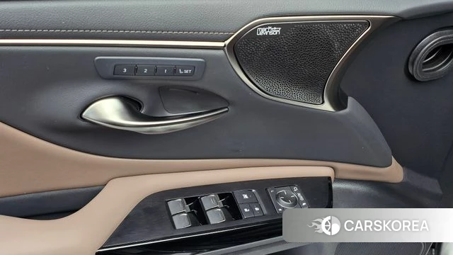 Lexus ES300h 7th generation id 4515750 из Кореи 10