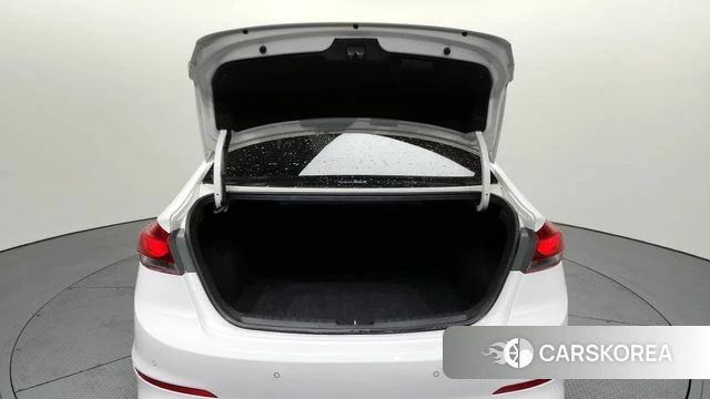 Hyundai Avante AD id 4403498 из Кореи 10
