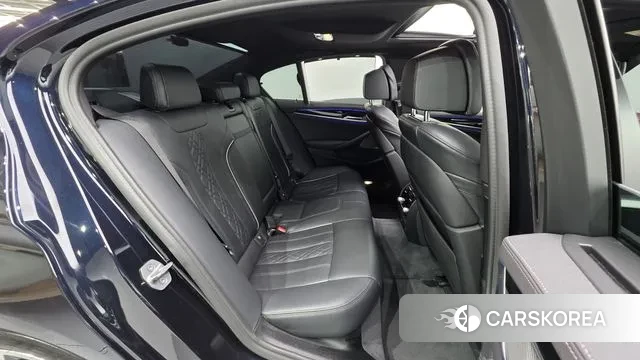 BMW 5 Series (G30) id 3416571 из Кореи 10