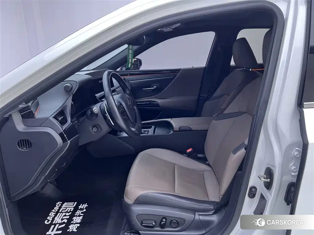Lexus ES id 4589090 из Китая 10