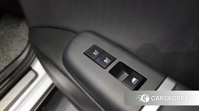 Hyundai Grandeur (GN7) id 3365713 из Кореи 10